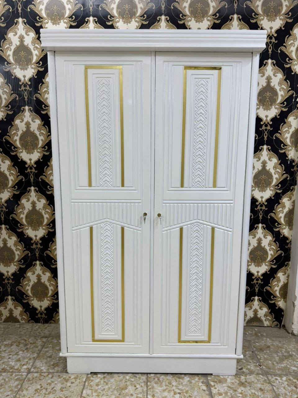 كنتور بابين شغل عراقي
لون اوف وايت 
الخارج ام دي اف 9 ملم 
الداخل جام 3 ملم 
القاعدة بلوك صاج 16 ملم 
الظهر فتح وشد براغي 

السعر 275  الف 

مع الشد والنقل داخل بغداد


**إذا كنت صاحب هذا الإعلان وتريد حذفه لأي سبب، رجاءا أرسل رسالة إلى الدعم الفني**