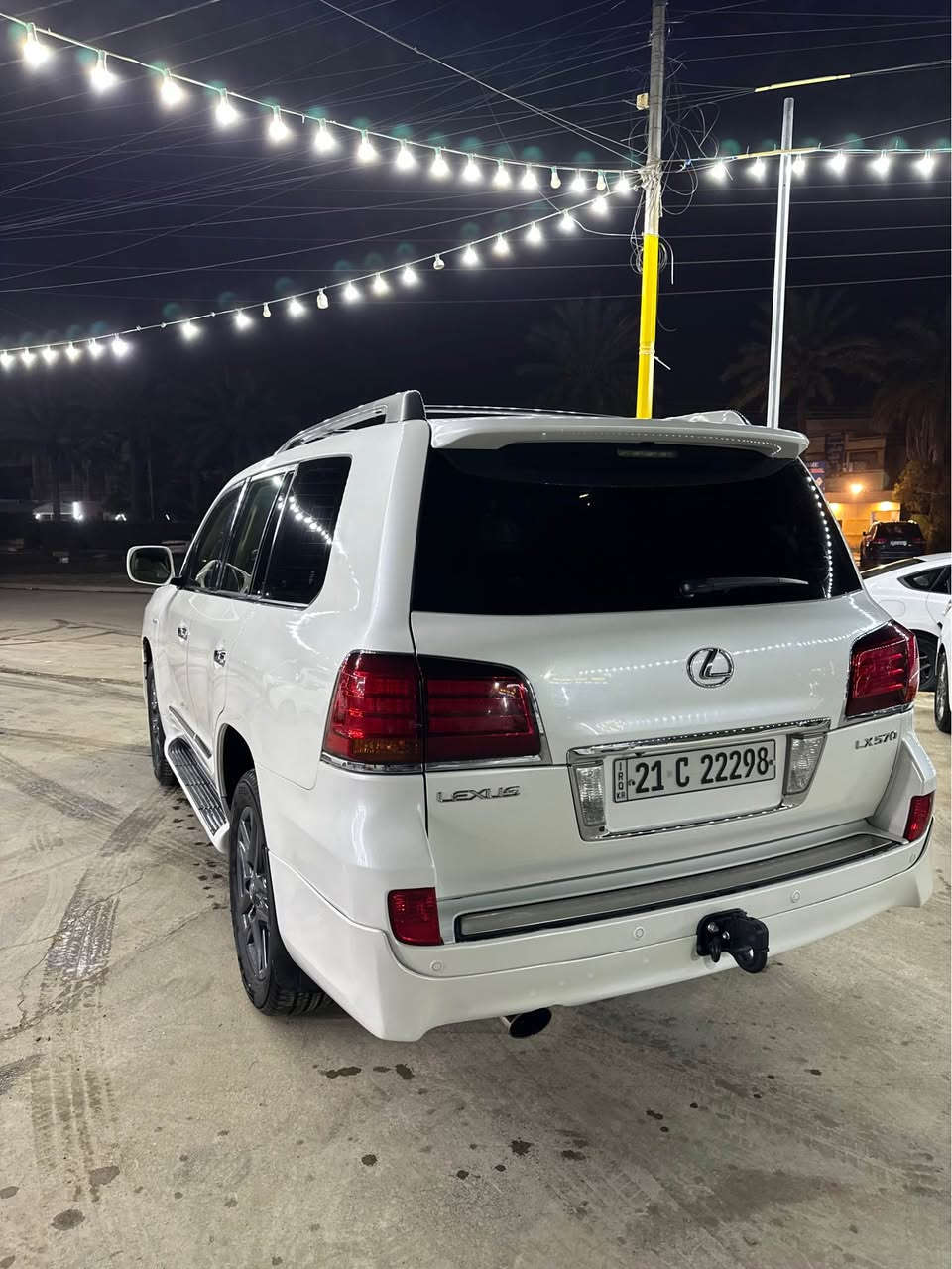 لكزز 2011
فول السياره 
فتحه 
جكات 
تحكمات ستيرن 
شاشات 
شاشه بلقماره
3 قطع تبريد
كراسي كهرباء
ستيرن كهرباء
مكينه 5700
مري شفط
7 راكب
3 ق تبريد
باب حلفي كهرباء
كراسي خلفيه كهرباء
سياره بيها صبغ باب السايق وجاملغ خلفي
رقم سليمانيه مميز 
سعر 315 وبيها مجال
مكان السياره بغداد حي الخضراء
*********** بغداد, العراق
