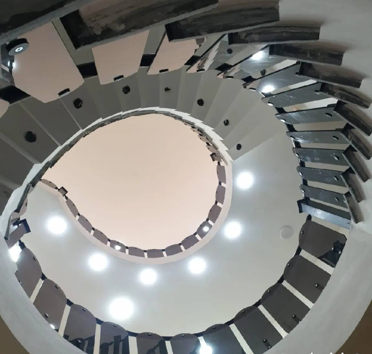 جميع أنوع المنيوم محجرات بيبان بيبي سي شبابيك كاونترات عنواني بصرة نشتغل جميع مناطق لبصرة ***********
