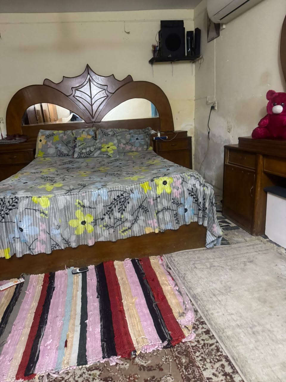 غرفة نوم للبيع نضيفة
سعرها 350 مكاني بغداد


**إذا كنت صاحب هذا الإعلان وتريد حذفه لأي سبب، رجاءا أرسل رسالة إلى الدعم الفني**