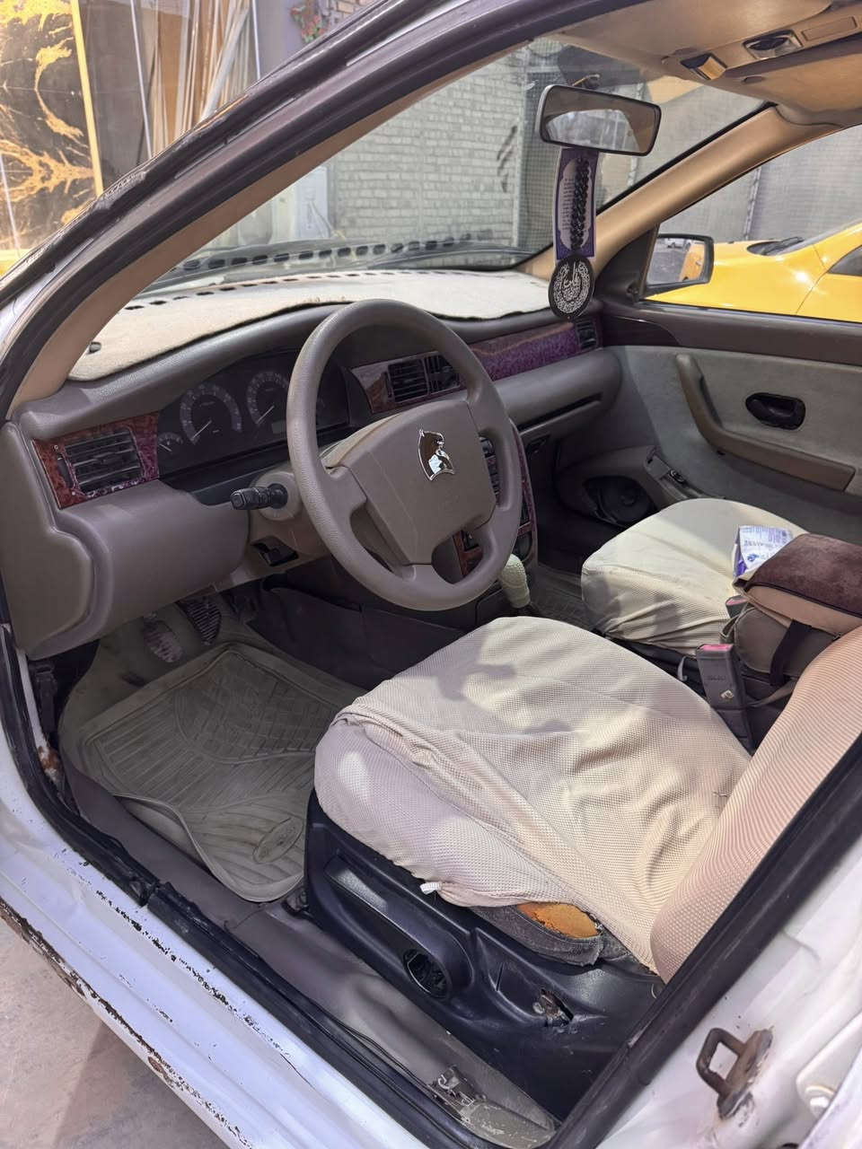 السلام عليكم من رخصت الادمن 
سياره سمند للبيع ٢٠١٠ ابيض خصوصي بسمي بيع مستعجل ٣٠ ورقه وبيه مجال  قليل


**إذا كنت صاحب هذا الإعلان وتريد حذفه لأي سبب، رجاءا أرسل رسالة إلى الدعم الفني**