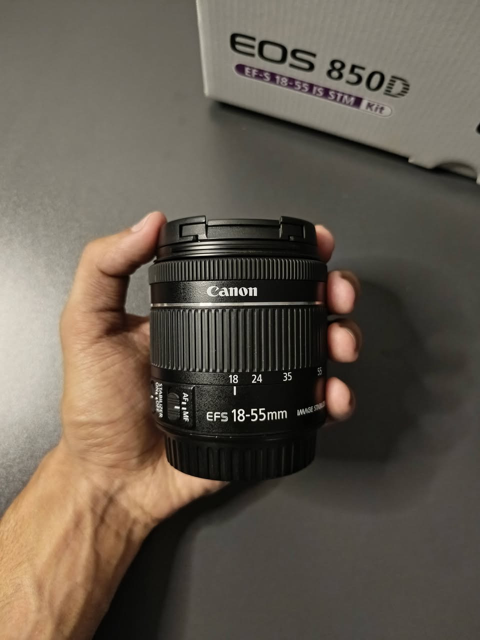 ‏📸 للبيع | Canon EOS 850D مع عدسة 18-55mm
‏كاميرا احترافية بحالة ممتازة جدًا، مناسبة للتصوير الفوتوغرافي وصناعة المحتوى والفيديو.
‏تتميز بجودة تصوير عالية وسهولة استخدام ممتازة للمبتدئين  👌
‏🔹 الموديل: Canon EOS 850D
‏🔹 العدسة: 18-55mm
‏🔹 الحالة: نظيفة جدًا 
‏🔹 الاستخدام: خفيف
‏🔹 التصوير: صور وفيديو بدقة ممتازة
‏🔹 الشاشة: متحركة تعمل باللمس
‏🔹 تدعم الواي فاي والبلوتوث
‏📦 الكرتون والملحقات متوفرة
‏💰 السعر: [خاص]
‏📍 الموقع: بغداد


**إذا كنت صاحب هذا الإعلان وتريد حذفه لأي سبب، رجاءا أرسل رسالة إلى الدعم الفني**