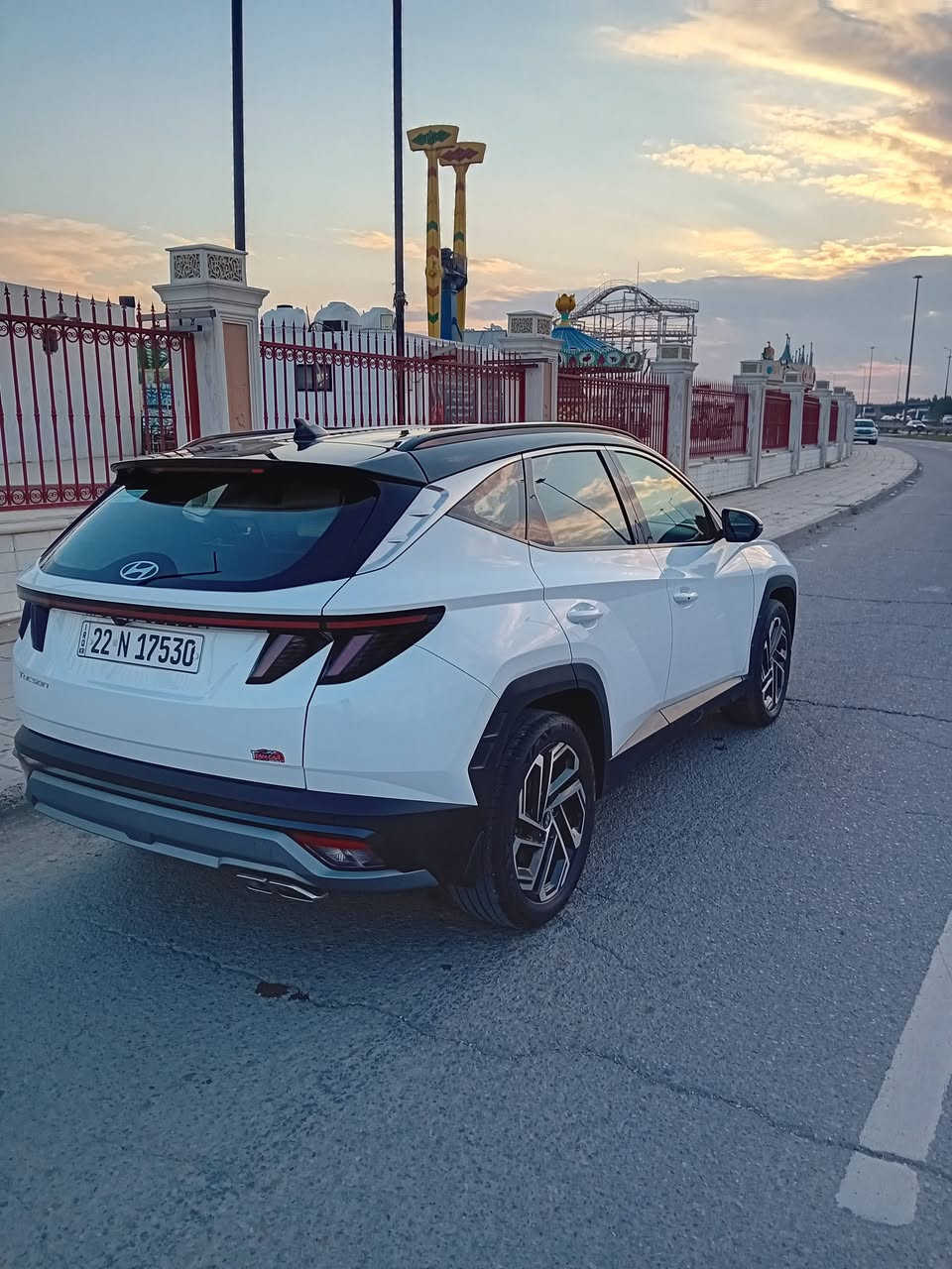 السلام عليكم
للبيع هونداي توسان 2025
السيارة وارد خليجي مكفولة كفالة عامة 
ماشية 19 الف كيلو بحالة الزيرو 
السيارة بيها ضمان 3 سنوات او 60 الف كيلو 
السيارة رقمها اربيل باسمي 
موصفات السيارة 
كشنات كهرباء 
تبريد بلكشنات 
قطعتين تبريد 
مود درايف 
نضام نزول منحدرات 
صندوق كهرباء 
مري شفط 
شاحن ذكي 
اندرويد اوتو 
لايت ذكي 
بردات 
اوتو هولد 
هنبريك كهرباء 

عارضها ب237 ورقة وبيها مجال بسيط 

مكاني بغداد حي الجامعة 
للاتصال ***********
