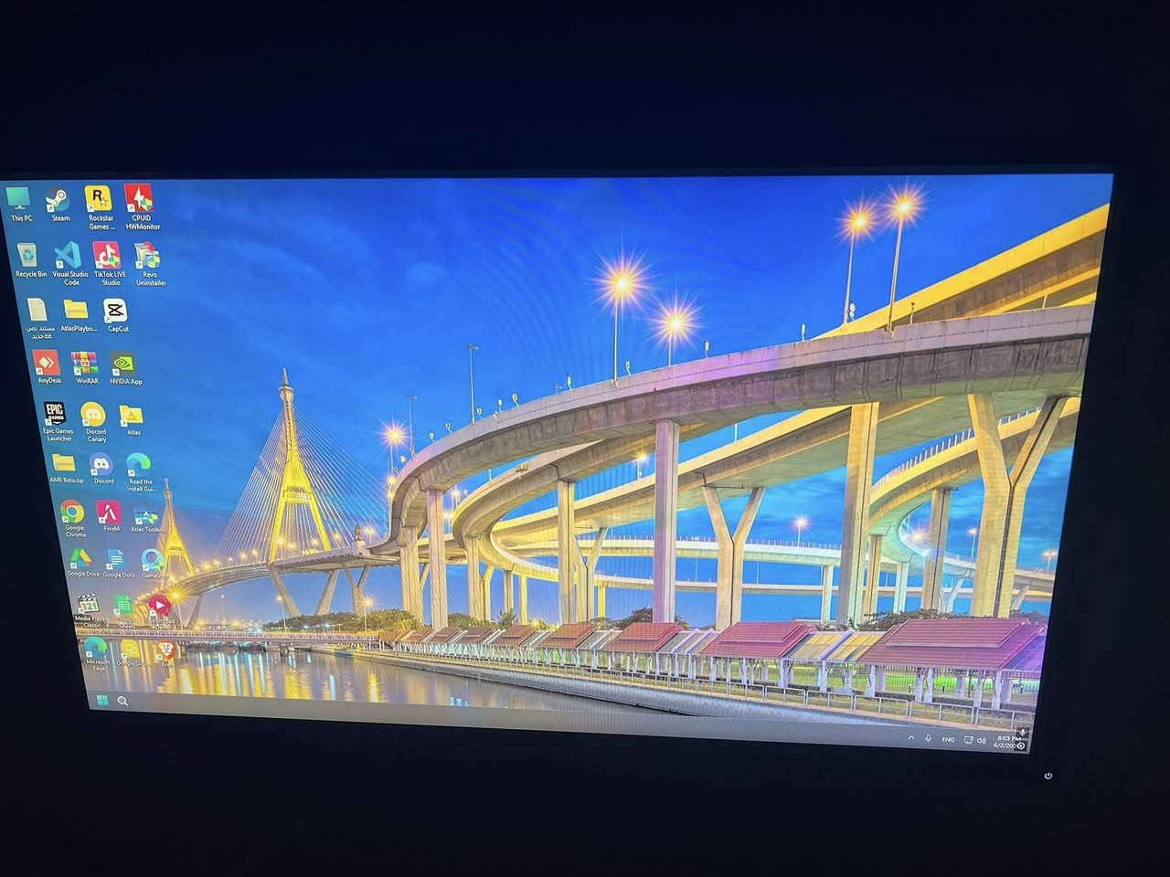 سلام عليكم 
تجميعه كامله للبيع 

‏💥GPU : RTX 3050 8GB
‏💥CPU : RYZEN 5 3600
‏💥RAM : 16GB 8*2 3200MHZ Corsair (NEW)
‏💥MB : MSI B450 Tomhawk MAX
‏💥SSD :  250GB  (NEW)
‏💥HDD : 1TB (NEW)
‏💥PSU : 700W (NEW)
‏💥 CASE : Darkflash mid 4fans RGB (NEW)
معه شاشه 144هرتز وماوس وكيبورد سعر 800 مكان نجف رقمي ***********
