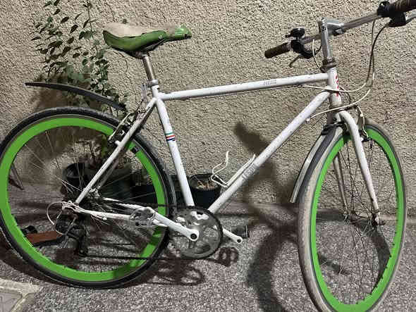 حجم 27 باسكل كامل مكمل مكاني بغداد الشرطة الرابعه سعره 100 الف رقمي
***********
