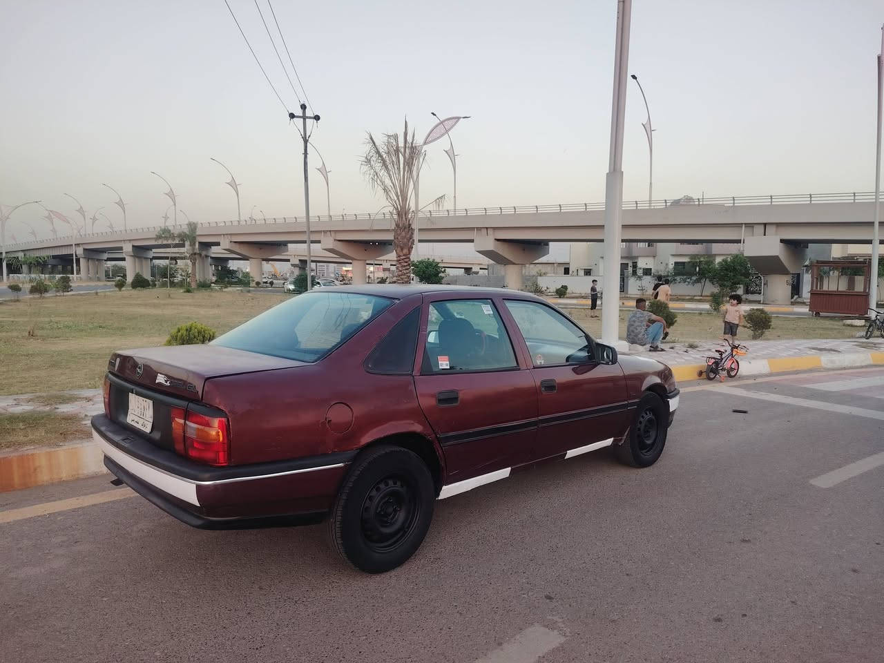 سياره اوبل فكترا موديل 91 حجم 18 سياره نظيفه كولشي مابي شرط بدون ضربه سنويه مشروع وطني لل 2029 كهربائية كلها شغال تخم صدر جديد سعر 35وبي مجال بسيط عنوان كركوك رقم هاتف ***********
