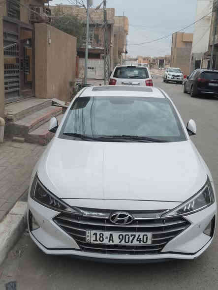 السلام عليكم مديل ٢٠ بيها بنيد وبار باب الايسر السياره خليجي مفوله  ١٥٥ وبيها مجال بيع مستعجل 
***********
