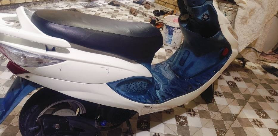 السلام عليكم دراجة كامكوv2 مكينة 150 دراجة مكفولة وخير من الله موديل 2012 دراجة ما متعوبة تراي وين ما تريد *********** مكانها شطرة
