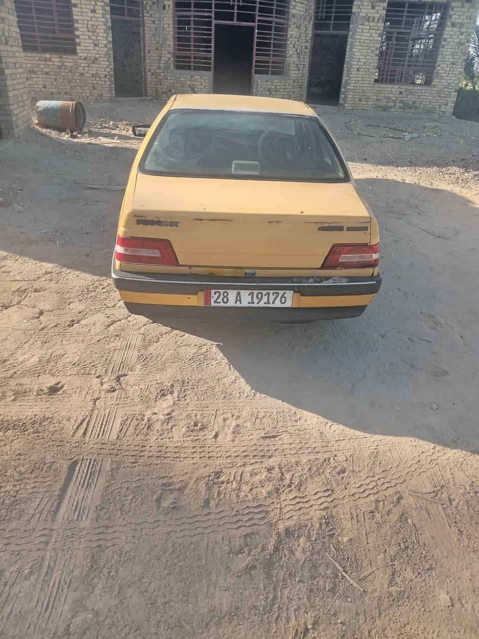 السلام عليكم بيجو 405 سياره مكفوله كفاله عامه من كلشي مكينه وكير حداديه وتخم تاير كهربائية كل شغاله سياره خير من الله تبريد ثلج سعر 28 وبيه مجال العنوان بابل كفل *********** غير متواجد عل فيس
