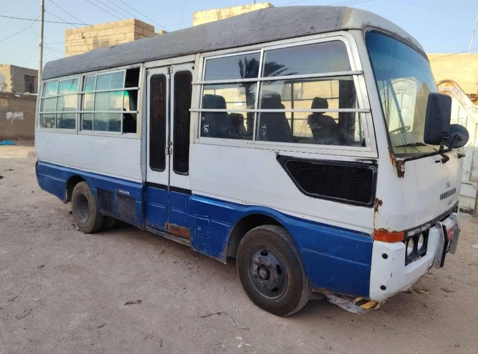 السلام عليكم كوستر روزه للبيع محرك فيفي تي كير عادي البلاد تخم تاير جديد كهربائية كله شغال اناره داخل لايت شغال دشبول شغال اشاير اسطاب سكن كيج حماوه كلوب دهن كلوب دينمو سياره جاهزه سرعه ١٢٠ شرط.  رقم ذيقار مالك بالبصره السعر بلاش ٣ ونص قفل قفل ***********
