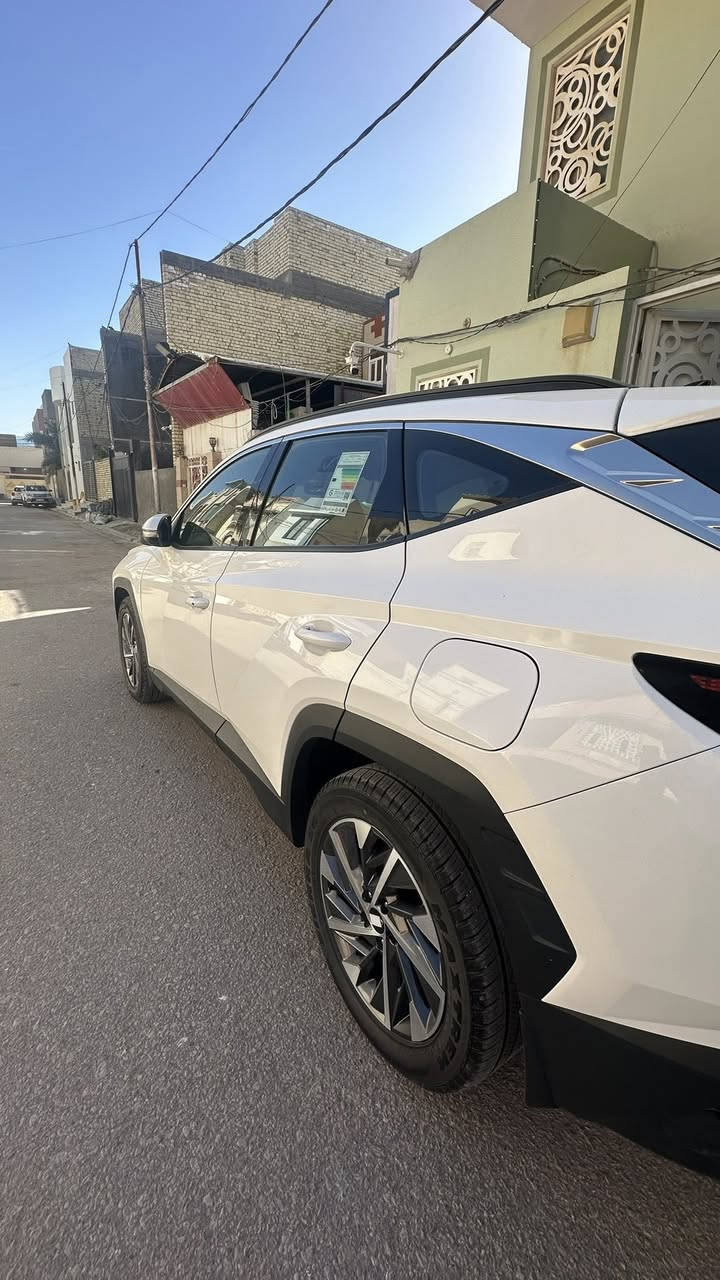 السلام عليكم توسان للبيع موديل 2023 مكفوله كفاله عامه ماشيه (53)بيها شخط بسيط بالجنطه  لون ابيض رقم بغداد الدولي باسمي مكاني النجف السعر (235) بيه مجال بسيط
المواصفات 
شاشة لمس جبيره _ كامرة دواره  _ نظام سبورت _ ايكو _ مانع انزلاق _اشاير بالمري _حساس امامي وخلفي _ تشغل عن بعد _ كشنات جلد بيجي _ بصمه دخول الأبواب _ حركة المقاعد الاماميه كهرباء _ تبريد امامي وخلفي _ فحص أنظمة السياره _ تحكم مقود صوبين _ نظام مانع انزلاق _ سايد بريك بصمه_ ABS_ USB _Bluetooth
***********
