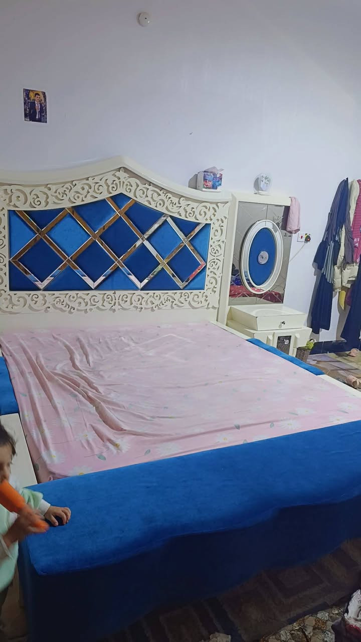 السلام عليكم اخوان غراض للبيع مكاني خالدية حي الشهداء للستفسار ***********
