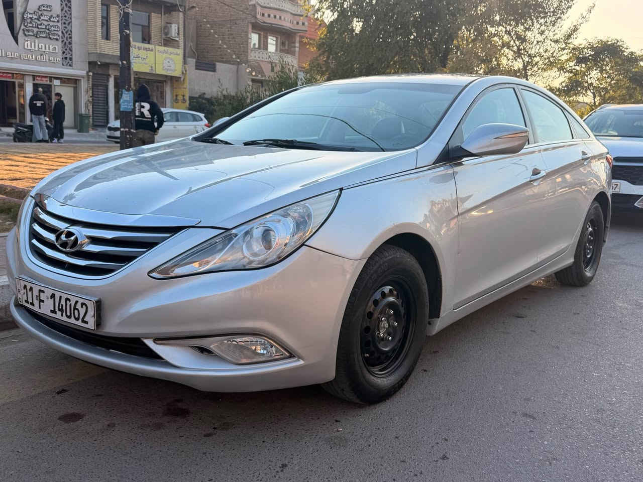 سلام عليكم سوناتا 2014 للبيع مواصفات نص فول محرك 2000 دوش المرغوب بلادي ممفتوح سونارها وتفاصيلها كله موجوده بالتعاليق جديده سياره وجاهزه السعر 122 
رقم للاستفسار *********** بغداد, العراق
