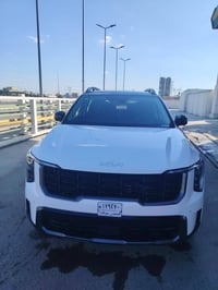 سورنتو  2024 وارد  امريكي مواصفات  فول  1/1 معروفه مواصفات (  x الاين)...