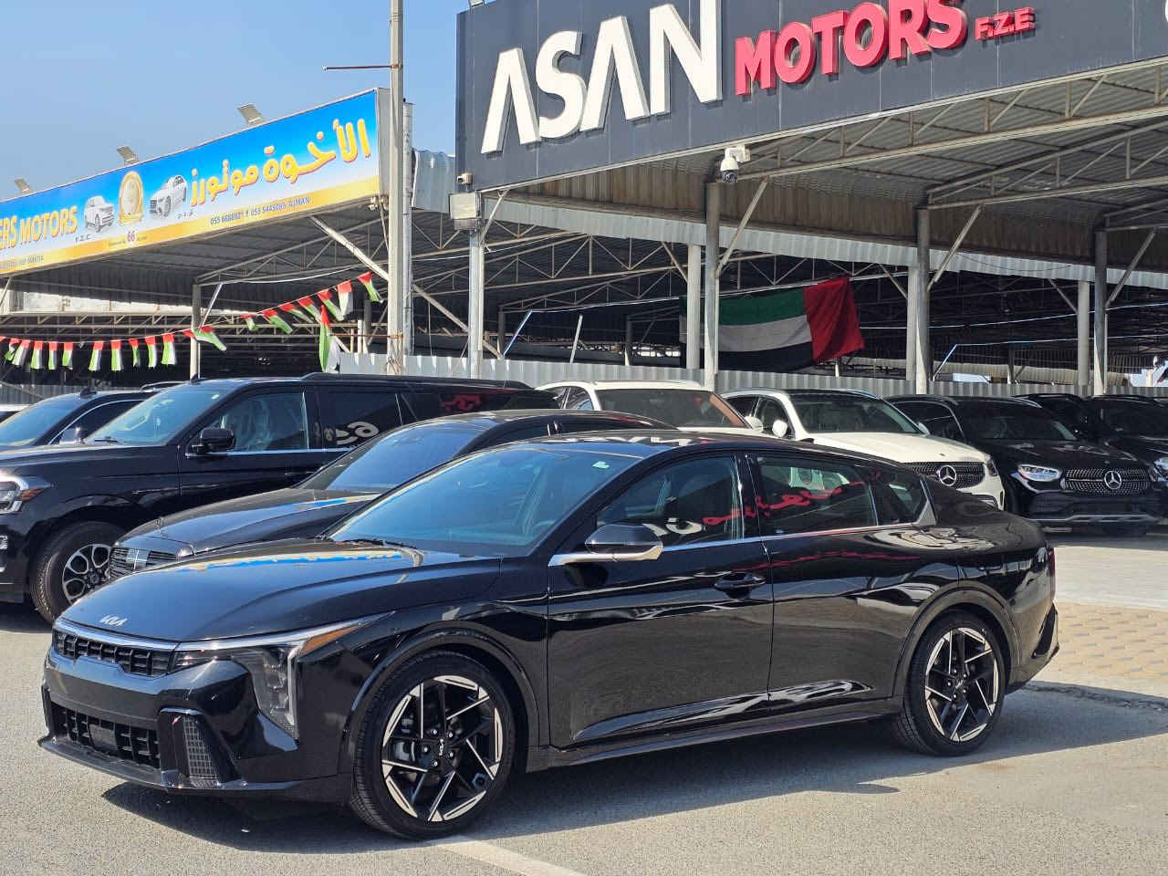 KIA K4
الموديل : 2025

GT LINE : المواصفات
محرك 2000 دوش 

بانوراما

بصمه تشغيل

داخل لونين

كشن جلد كهربائي تدفئه و تبريد

كشن خزن ميموري

ضرر السياره : جاملغ مع حافه البونيد
مبدله 
ايرباكات : بدون بشرط

دواخل : بدون بشرط

السياره حالياً في الشارقه تدخل ع كتاب الشهداء 
تدخل ع اربيل 
***********
