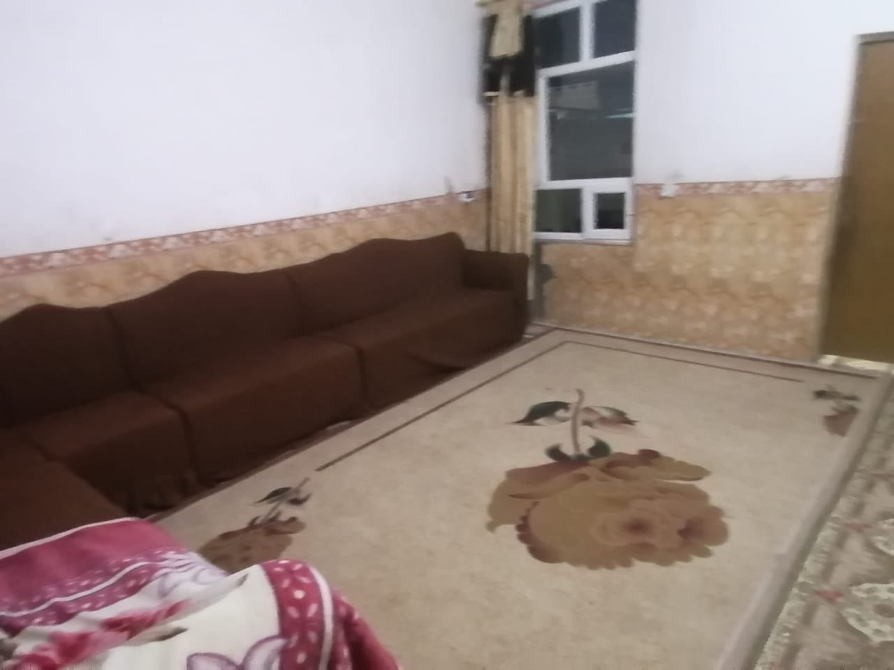 دار 300م واجه 10نزال 30قرب جامع المغيث بيع سريع 
***********
