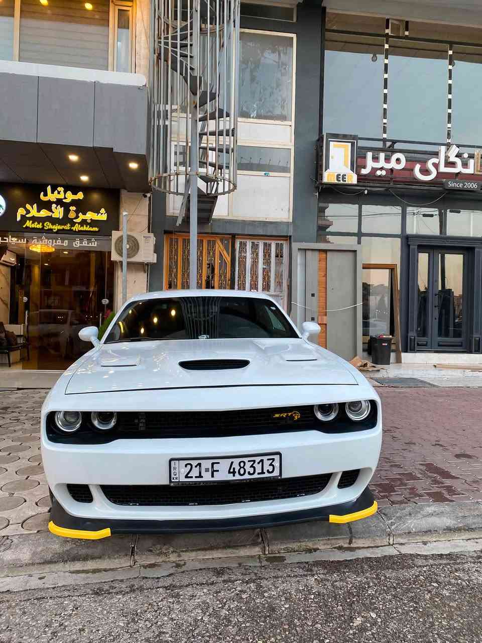 السلام عليكم
للبيع جالنجر sxt 2023
ماشيه 28 الف ميل ضررها قطعتين جاملغ وبنيد 
المواصفات المعروفه 
كشنات وستيرن تدفئة شاشه كبيره كشن كهرباء تشغيل عن بعد اكزوز رياضي تخم تاير و ويل جديد السياره ماشاءالله ماناقصه شي / مكان السياره السليمانيه


**إذا كنت صاحب هذا الإعلان وتريد حذفه لأي سبب، رجاءا أرسل رسالة إلى الدعم الفني**