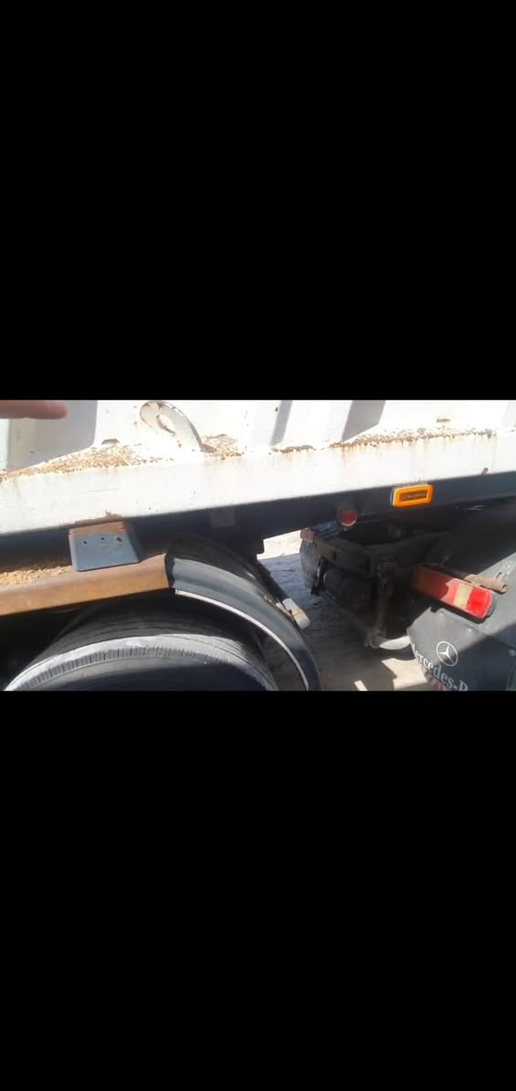 سلام عليكم 

للبيع :

عربانة دارا قصاب  22 ونص م3   او يسموها 23 م3   

العربانة جاهزة للعمل بولبرن جديد + تايرات +  تخم بنز 

موديل 2015 او 2016 

كهربائيات جاهزة مجهزة 100 % 

للاتصال :    ***********

السعر   128
