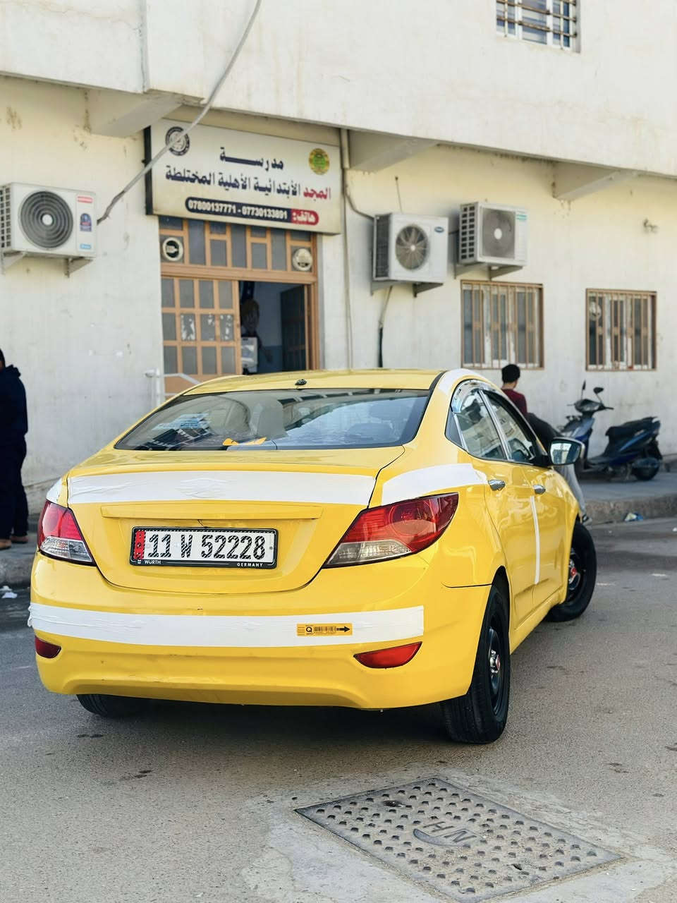 السلام عليكم 
اكسنت موديل (2016) 
وارد خليجي محرك 1600 
رقم بغداد جديد 
ماشيه 105 سياره جاهزه من كلشي 
سعر 78 بيها مجال بسيط 
رقم *********** 
عنوان فلوجه
