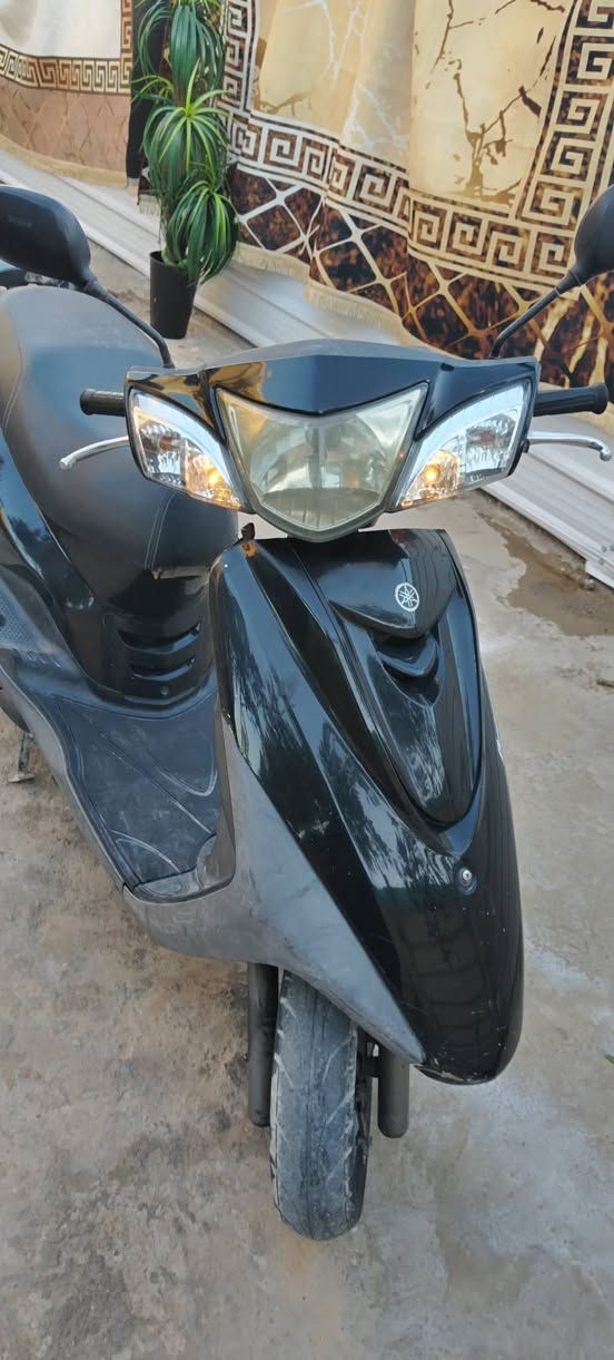 للبيع السعر ٨٥٠
دراجة بريز بغبغاء دراجة رمبة
اوراق اصولية 
صار ٤ شهور من نزلتهة من الرمبة
مكفولة عامة من كلشي وضع الشركة
عدة الكفرات غير مطابقة

***********
