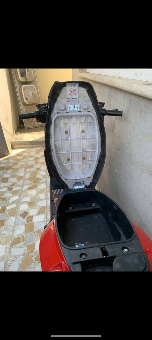 ماطور شحن سكنس بطاريات فول 5 بي بطاريه وحده مبدله شرط عل فحص لايت عالي ناصي بك لايت 3 نمر هورن اشاير كلو شغال سرعه 60 حقيقي السعر 450 يرهم معارض ب R9 تواصل واتساب ***********
