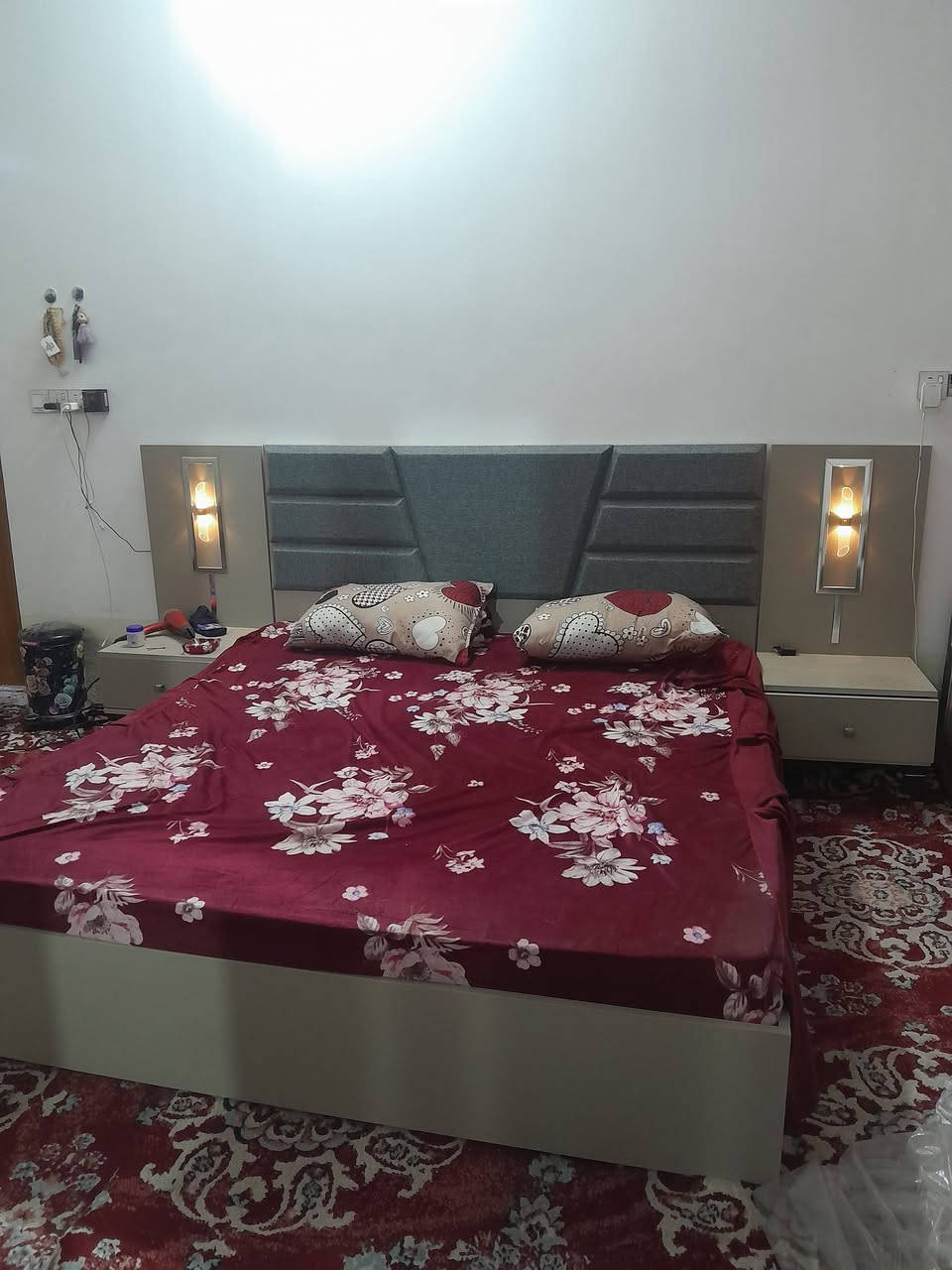 بيع غرفه نظيفه وجديده تركي اصلي العنوان كربلاء الحسينيه مقابل مدرسه القحطانيه السعر 900الف دينار وبيها مجال للإستفسار ***********
