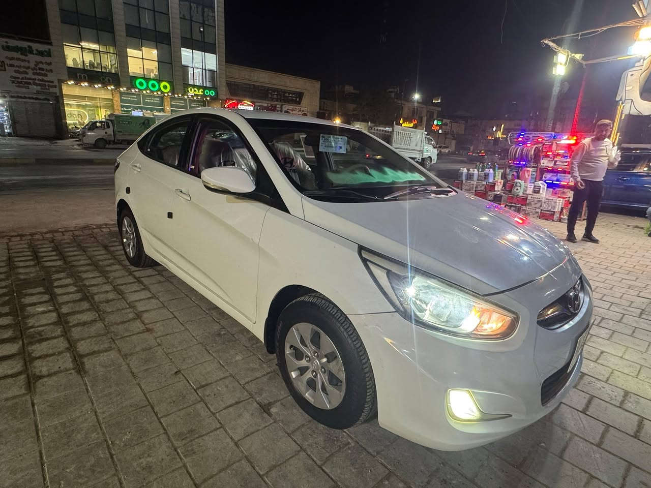 سلام عليكم اكسنت ٢٠١٣ شركة العامة
صبغ بنيد فقط وبيها بارد سونار موجود بل صور السعر ٨٩ورقة 
عنواني بغداد شارع فلسطين ***********
