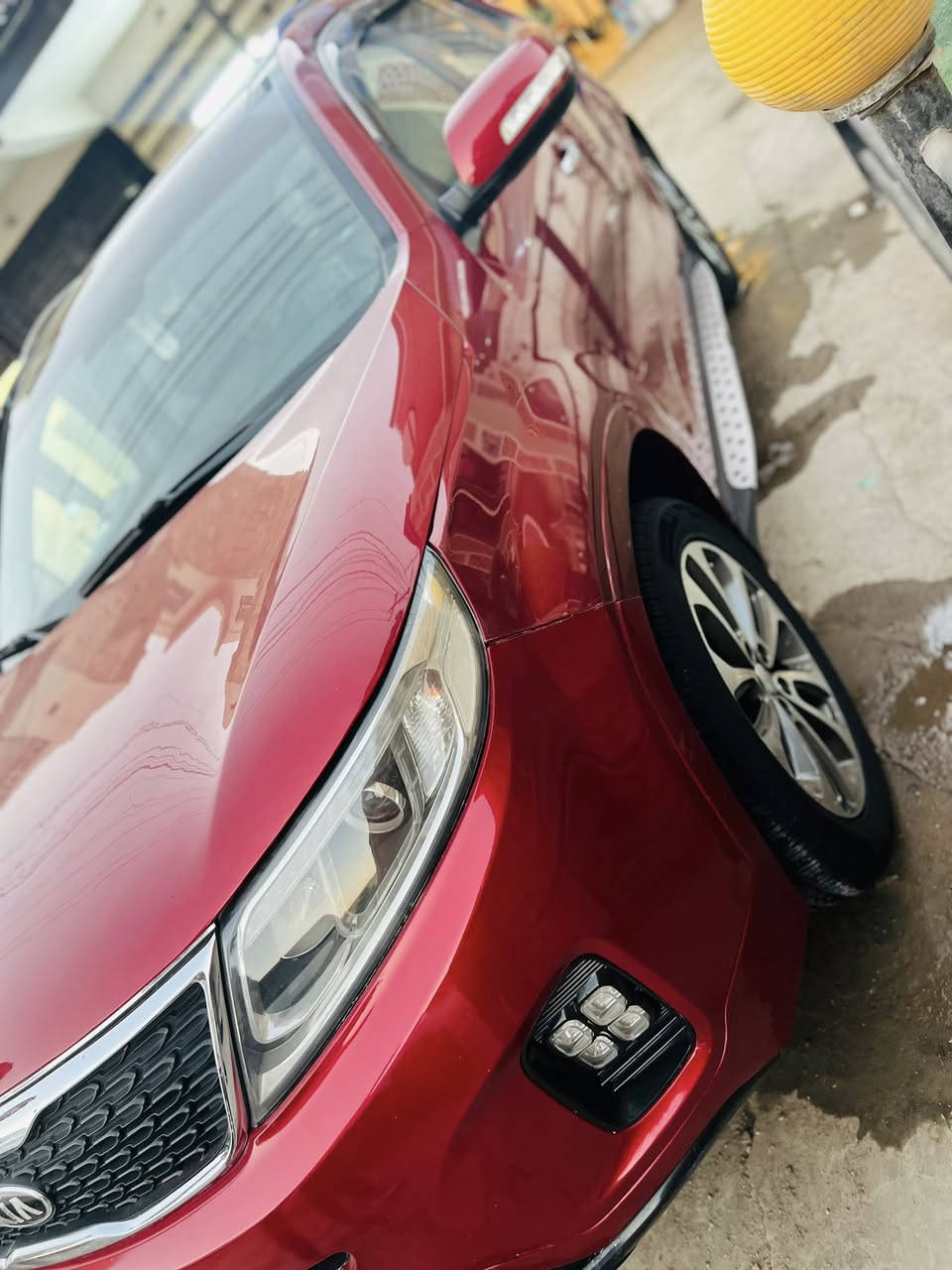 السلام عليكم سورنتو موديل 2014 رقم بغداد ب اسمي السياره جديده بمعنى الكلمه فول مواصفات اعلى فئه بسورنتو 
حادثها حافت البنيد بدون اي دواخل مكاني بابل المسيب  قرب الفراشه رقمي ‭0771 176 3525‬
