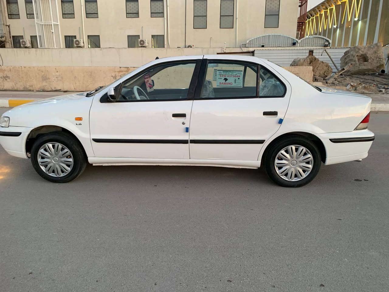 سمند ناطق2011 رقم ذي قار شرط التحويل  مكفولة من الضربة تخم تاير حدادية كير ومحرك كلة جديد كهربائيات كلها شغالة سياره بيها رشات صبغ قليلة بلدوس سيارة جاهزة ومابيها نقص 
السعر 43 وبيها مجال بسيط 
مكاني الناصرية مركز 
***********
*********** واتساب
