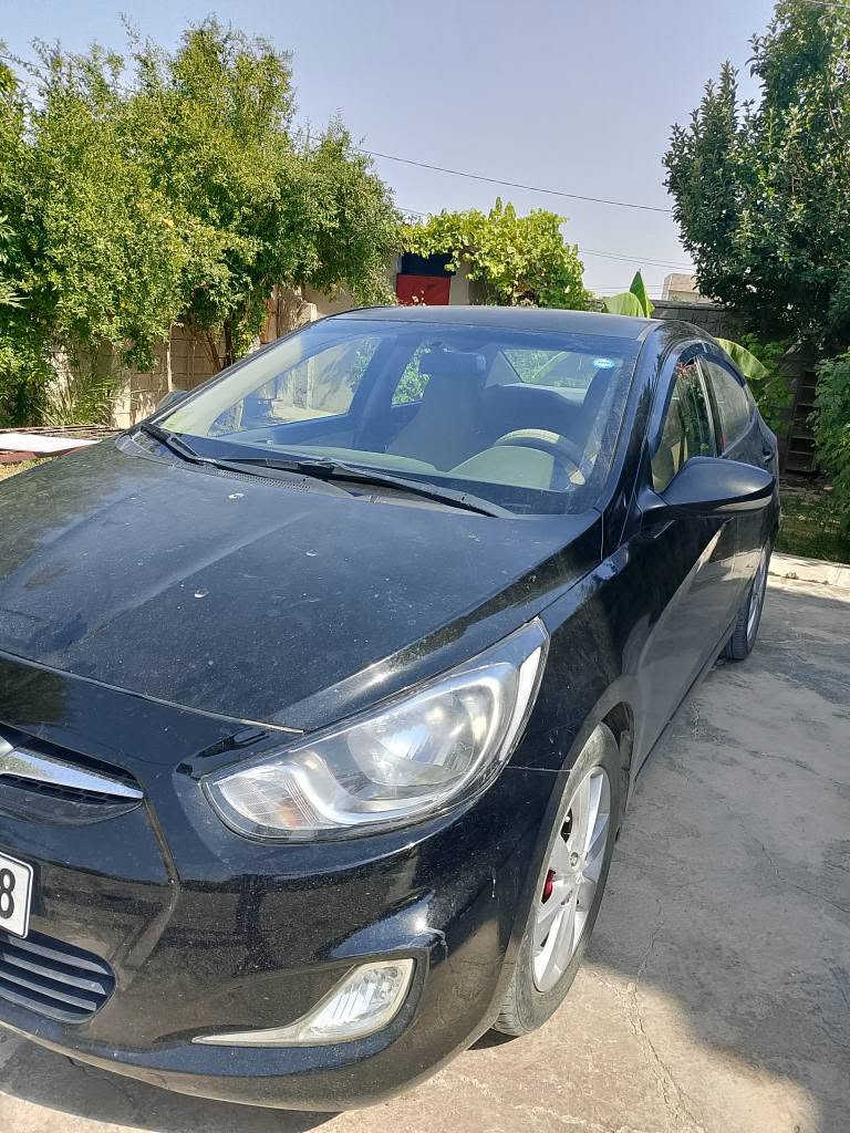 السلام عليكم بيع ومراوس اكسنت 2012 كير عادي اربع جامات كهربائي بطاقه بنزين بيها صدر جديد امامي خلفي اربع تيارات جديده كير ومحرك بشرط شرط تحويل وليست وكاله صبغ فقط ربع جامرلخ خلف السائق ورعصه باب السائق كلش بسيط يعني بارد تقريبا اصبعا تدفئه شغال تبريد ثلج رقم اربيل دولي للتواصل رقم هاتف *********** كركوك, العراق
