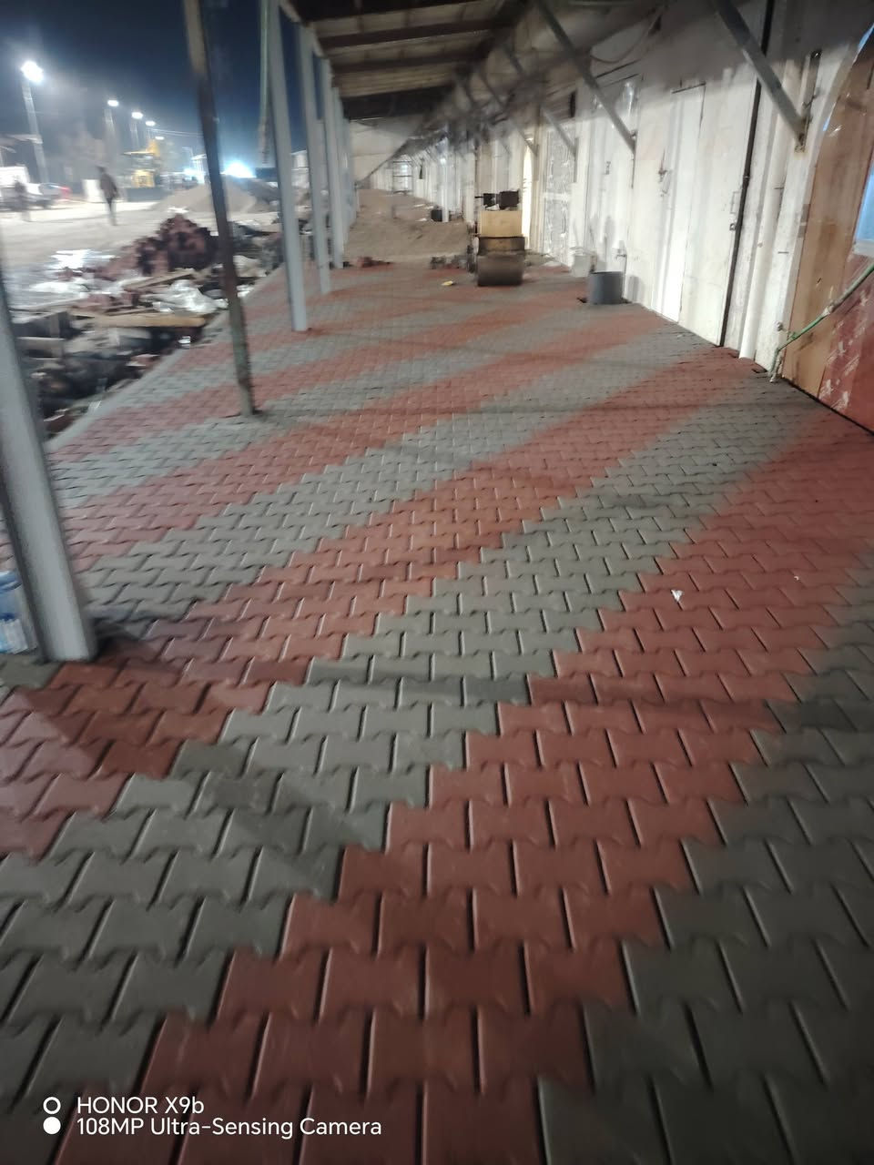 *********** عمل جميع انواع المقرنص والرصيف عمل جميع المحافضات شغل درجة أولى تسليم مهندس
