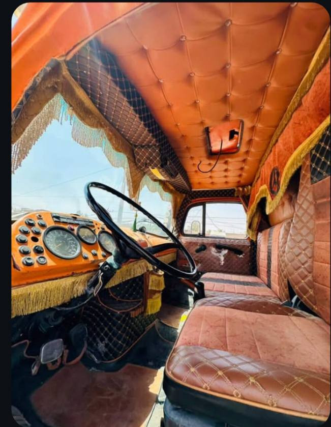 سلام عليكم للبيع اقجم موديل 79بلادي تحويل ثاني يوم محرك كير وكسل شرط تايرات كلها جديد السعر 55 مليون وبيه مجال اخوان مكلف بل نشر ***********
