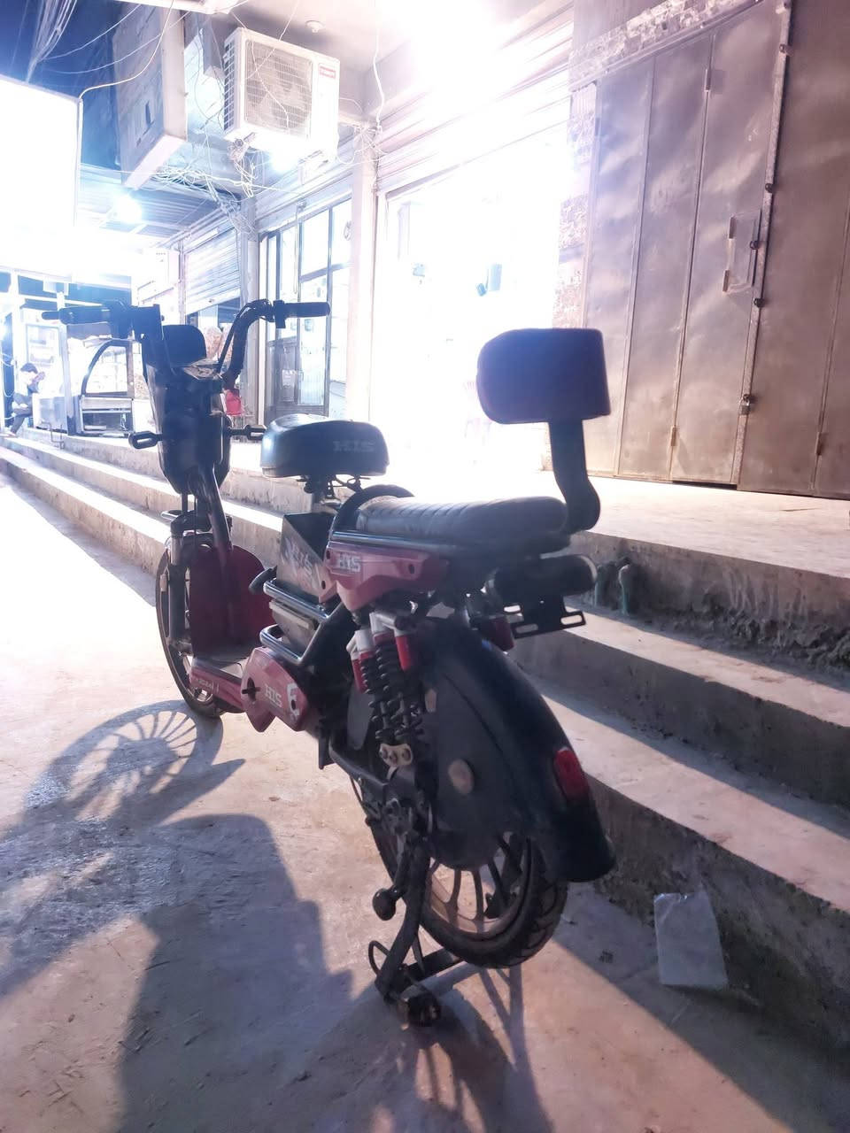دراجه شحن للبيع ١٢٥ بغداد العبيدي شغاله على الفحص مستعجل للبيع ***********
