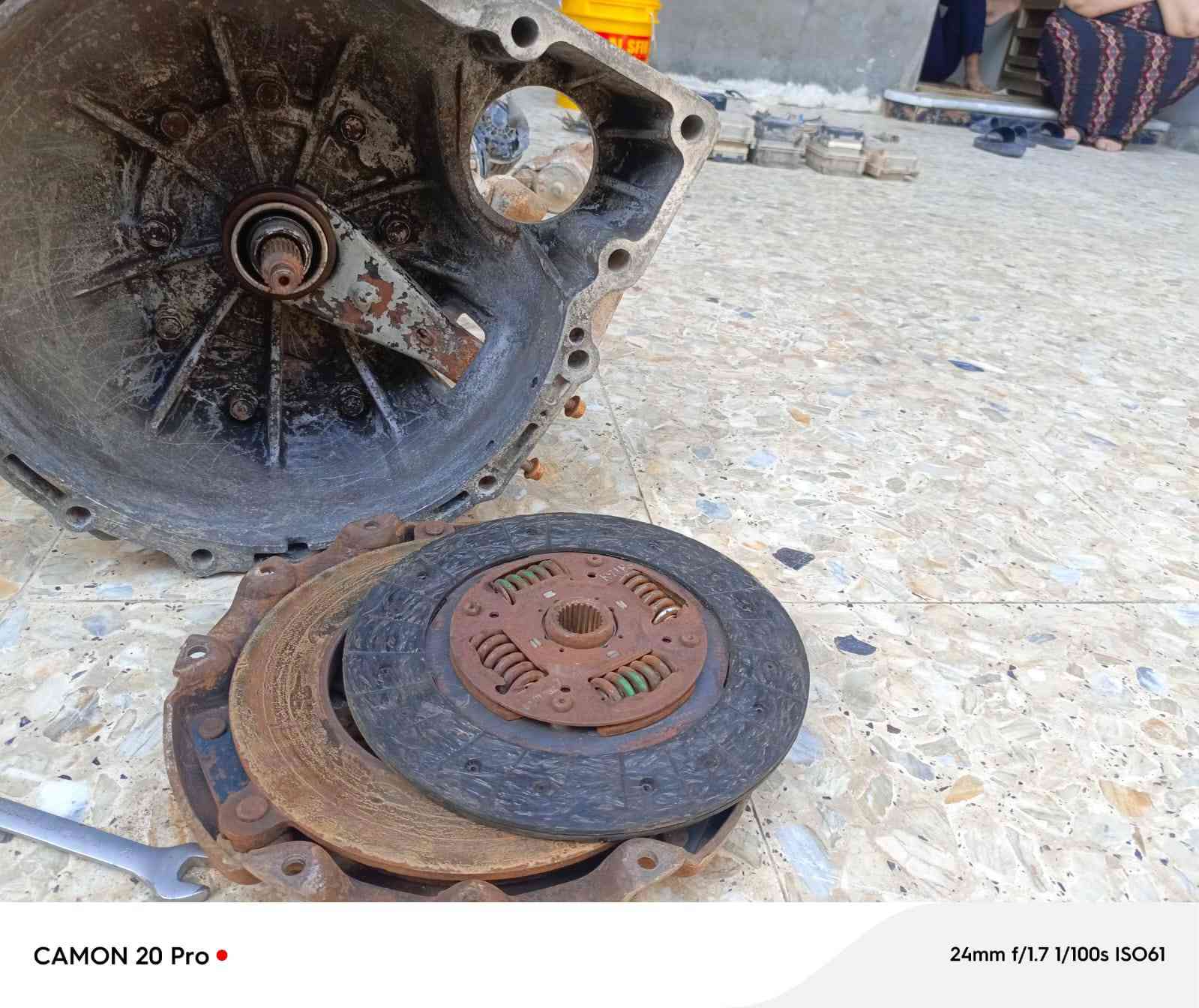 سلام عليكم رمضان كريم.اخوان عندي كير ما كيه للبيع ع الشرط تشده وإذا ما عجبك ترجعه وياه عينه وصينيه وبوربرين كلاج وماشه .وعندي دينمه مال كيه للبيع مكاني نجف حي النداء(***********) أتصل ودلل
