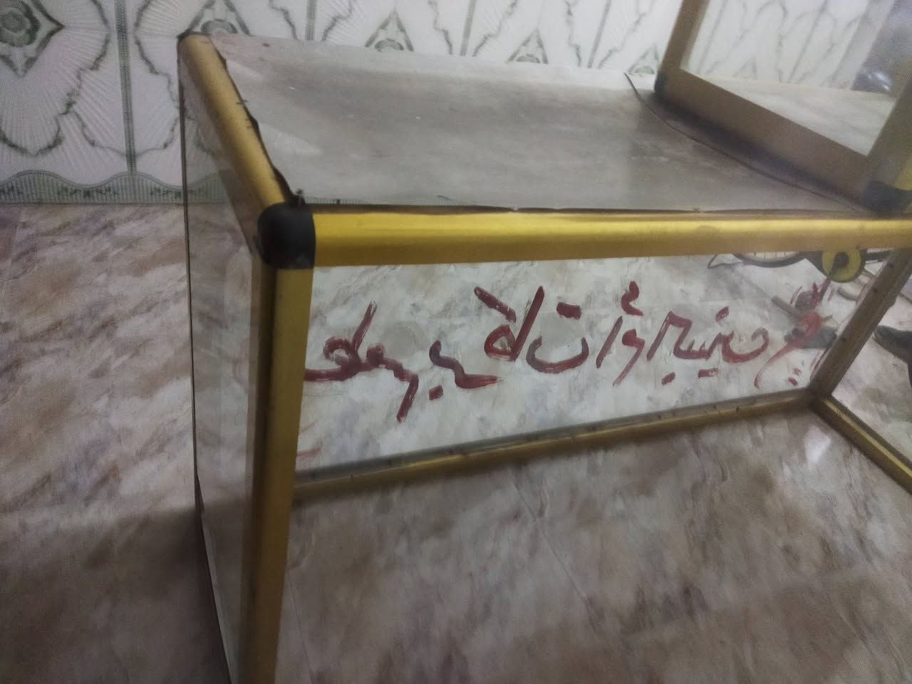 السلام عليكم جام خانه حجم كبير وحجم صغير للبيع شراي خاص او رقم الهاتف ***********
