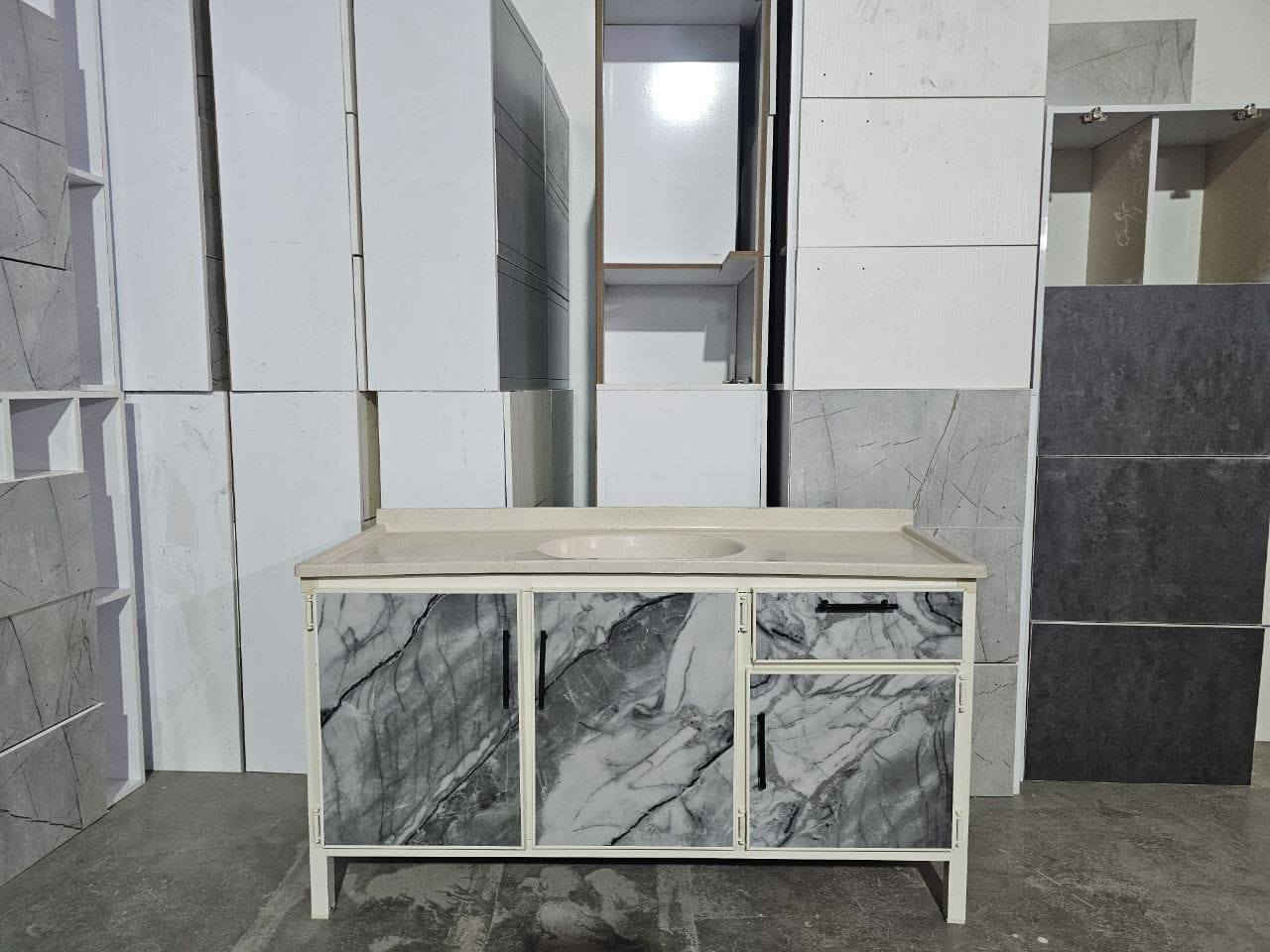 ما عليك بس  احجز والطلب يوصل لباب بيتك 🤗🌹🤗..
سنك متر ونص مرمر
💥 (المنيوم سوكي)💥

السعر  ١٩٠

التوصيل 🚚🚚🚚🚚🚚🚚
التوصيل 🚚🚚
بغداد داخل  مجاني

15//رمادي +فلوجه + كربلاء +بابل

25// مركز واسط  
50//أطراف واسط
25 /الديوانيه +النجف
35//ديالى
35/ السماوه+  الناصريه+  العماره + البصره


**إذا كنت صاحب هذا الإعلان وتريد حذفه لأي سبب، رجاءا أرسل رسالة إلى الدعم الفني**