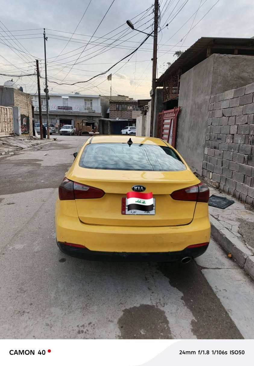 سلام عليكم كيا فوررتي موديل 2015 سيارة جاهزة مكينة وكير تبريد حادثها جاملغ خلفي وباب مبدل بدون دواخل مكينة 1800 كشنات جلد تحكم كشن كهربائي مرايات شفط مكان بغداد كمالية شارع مصرف سعر 95بيهة مجال تصال علة هاضة رقم ***********
