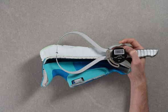 🔥 Hoka Clifton 10
هذا الموديل واحد من أخف وأريح أحذية الركض الي نزلت هالسنة، يمشي وياك من المشي الخفيف للركض الطويل بدون ما تحس بثقل أو ضغط على الكاحل.

✔️ توسيد ناعم يمتص الصدمات
✔️ وزن خفيف بشكل يخليك تنسى لابسه
✔️ نعل هندسي يعطيك ثبات بكل خطوة
✔️ تصميم شبابي يخبل ويكدر ينلبس حتى للدوام أو الجيم

والمفاجأة؟
السعر مناسب و‍الموديل ما تلقاه بكل مكان… بس موجود عدنا حصريًا بـ Trendy Sneakers 👟

متوفر ب 7 الوان 🙏

🚚 توصيل لكل محافظات العراق
🎯 جربه… وخلّي راحتك تتكلم

للطلب والاستفسار مراسلة الصفحة أو الاتصال: ***********
