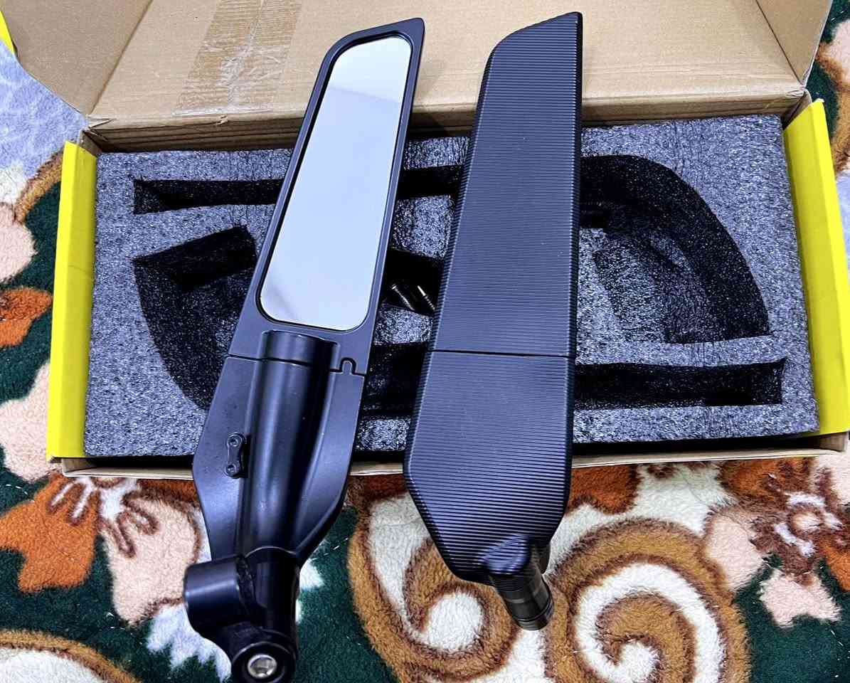 السلام عليكم اخوان 
للبيع 
قبضات سكليتر اصليه وزن ثقيل السعر 15 الف 
مرايات h2  اصليه السعر 25 الف 
حامل هاتف اصلي وشاحنه USP السعر 20 الف 
العنوان بغداد الدورة للتواصل خاص متوفر


**إذا كنت صاحب هذا الإعلان وتريد حذفه لأي سبب، رجاءا أرسل رسالة إلى الدعم الفني**