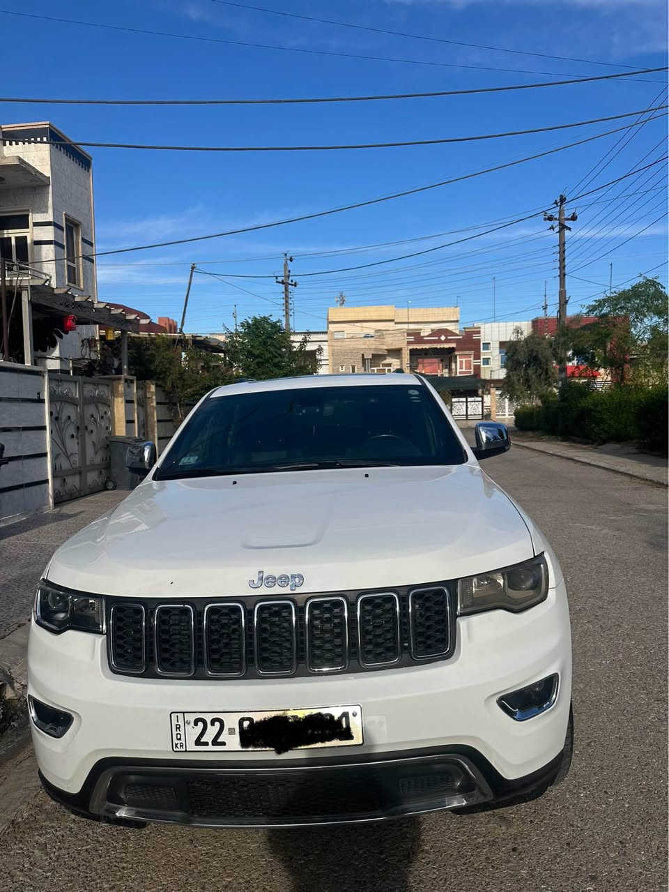 جيب گراند شيروكي موديل ٢٠٢٠ لمتد 
دوو پارچه ي بوياغه و كه ميك pdr و قه له مكاري هه يه 
سعر ٢٣٩ وه ره قه و معامه له
*********** أربيل, العراق
