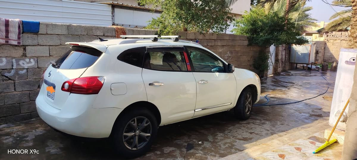 نيسان روج للبيع 2010 للتفاصيل تصل عله الرقم *********** السعر ٦٩ وبيه مجال بسيط
