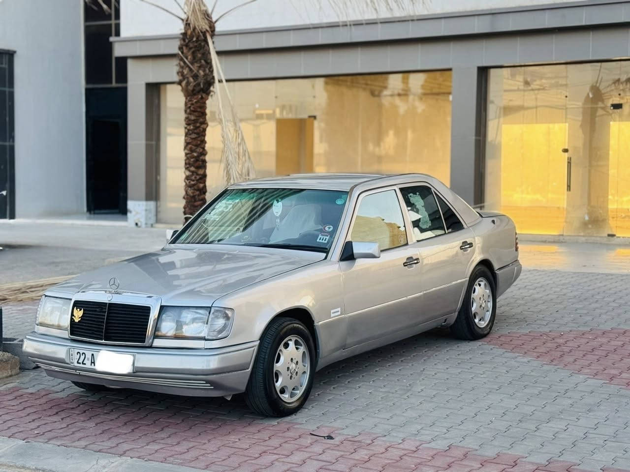 -مارسيدس دب E300 موديل 1992
مكينه 2500 -گير اوتوماتيك _ گير والمحرك مكفول 
رقم اربيل انكليزي سنويه 2025
تبريد تدفئة شغال _ سلايد
- تخم تاير والصدر امامي وخلفي جديد 
- داخل فورميكا صاجي _ قفل مركزي 
-  صبغ عام للجمالية
 - سيارة احلى من صورة خير من الله 
- مكاني كركوك 📍 
سعر 68 ورقة وبيها مجال
***********_***********
