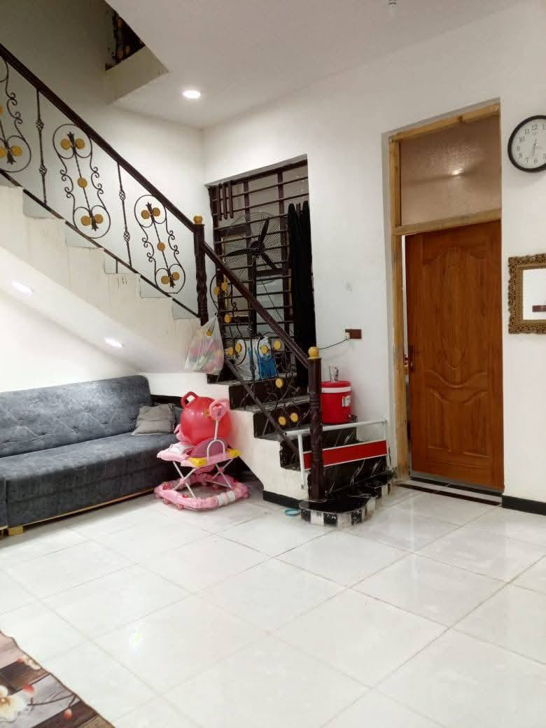 السلام عليكم بيت مساحه 150ركن بنزاله لؤاء حنين حي الجوادين قرب المدرسه اول شارع من تنزال النزاله ***********2
