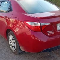 كورلا للبيع فقط 2014حادث باب سايق وخلف سايق فقط بدون دواخل وجاملغ خلفي...