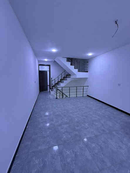 السلام عليكم 
من شركة الجود للوساطه العقارية
دور زراعي سند 25 قرار محكمة للبيع بمساحات 90 متر 
📍الموقع : الدورة / الرواد-مقابل شارع 60 - مجاور كلية الهادي
-📌يحتوي على مدخل او مدخلين
-📌يحتوي على 3 غرف نوم
-📌مطبخ مفتوح على الحولي
-📌خدمات 2 🚿🛁
-📌استقبال
🛑خدمات كاملة 100‎%‎
🛑الموقع وسط دور الطابو
🛑يصلح استثمار ايضاً
للاستفسار تواصل عبى الدايركت✉️
 او الاتصال على ***********📞
او مراسلة على واتساب 
📥***********
