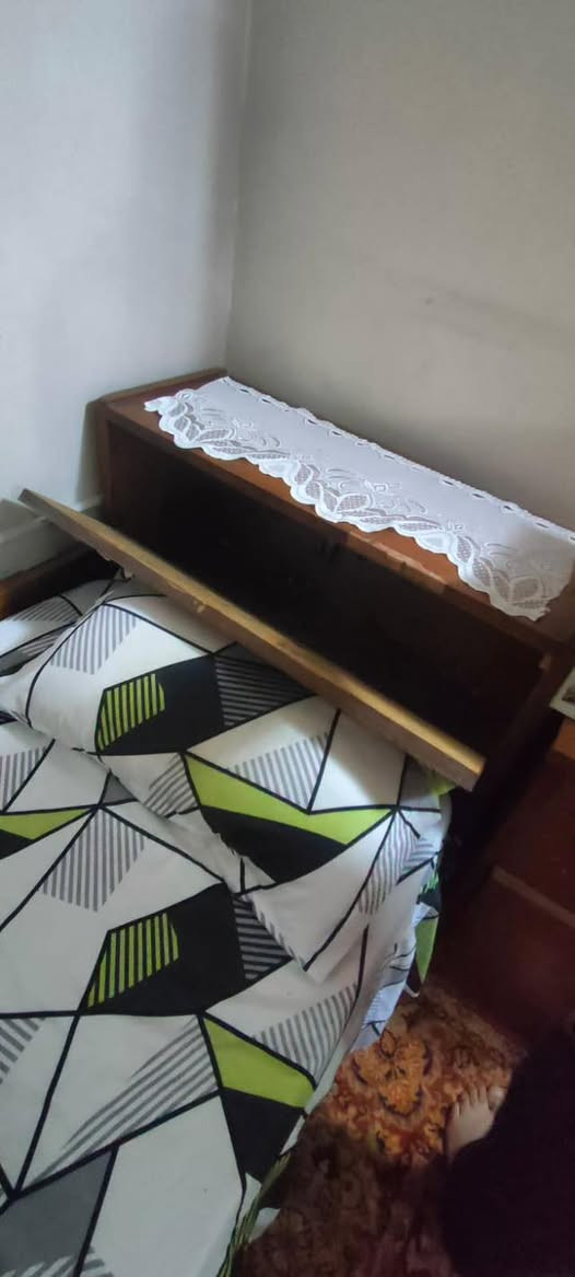 غراض مستعمله للبيع المكان بغداد
كنتور خمسه باب صاج 
وسريرين صاج مع صوميه عدد 2
مكتبة صاج 
دوشك طبي نفر واحد عدد2 
كومدي مجرات عدد 1
للاستفسار الاتصال ع رقم 
واتساب
‭ ‭+964 771 235 0150‬

‭0783 896 4150‬ اتصال ع خط
