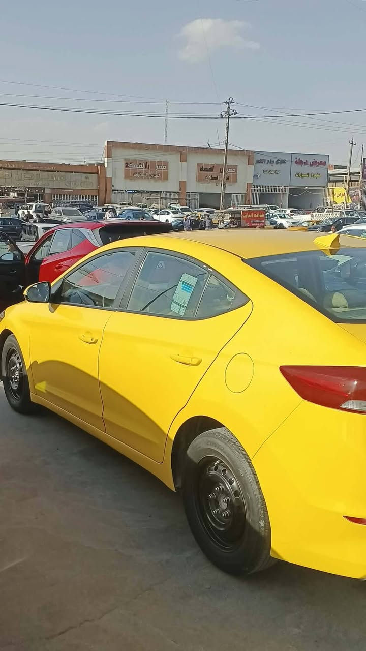 السلام عليكم سياره النترى موديل 17 مدوشمه جديد تبريد شغال مصفره هيه وغرامات صبغه جديد كير ايتي المغوب تحكم جهتين  مكان بغداد الشعب السعر 113 وبيها مجال بس بنيد مبدل رقم *********** اثير ***********
