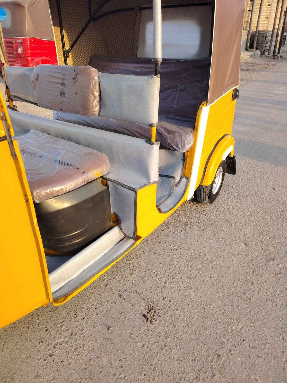 السلام عليكم تكتك موديل 19شهر 11 تكتك خير من الله كامله مكمله بس دوس معمره اوراق المصطفى مكينه مال 20 مجفته تجفيت شركه المكان مدينه الصدر السعر خمسه ملايين و 100 الف رقم الهاتف ***********
