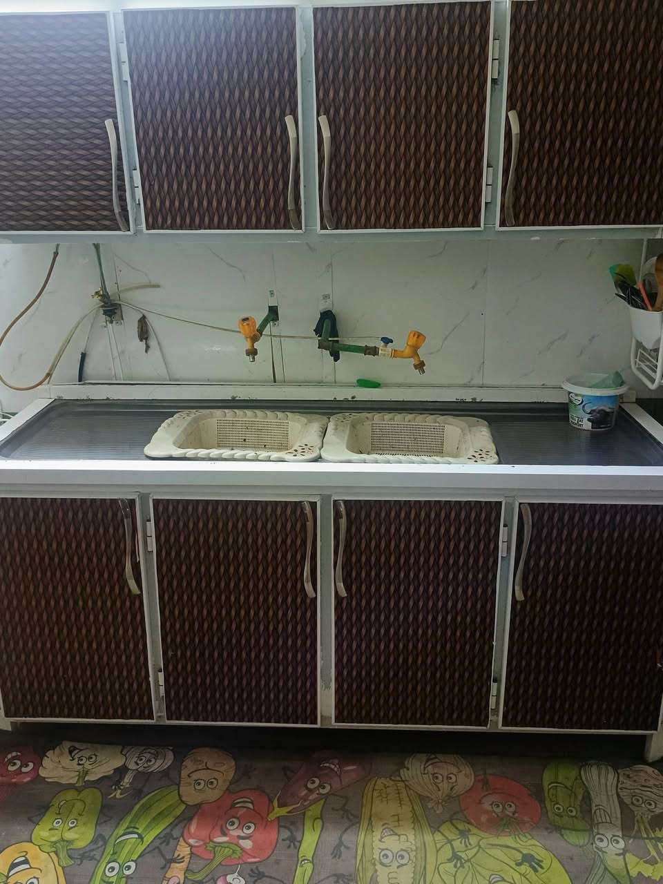 #للجميع كاونتر نضيف للبيع تجي تشوف بعينك وتقتنع يالله تاخذه السعر 700 وبي مجال قليل جدن رقمي ***********
