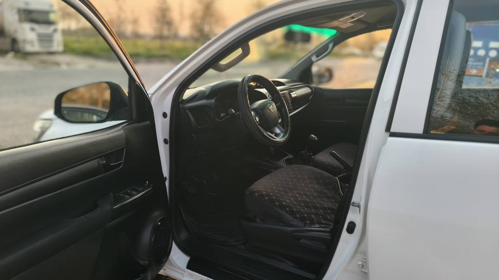 تۆیوتا هايلۆکس ٢٠١٧ گاز بی سبوخ بی لێدرا تەنها ٥جی ساردە کوتی بچوکی هەیە رەقەموو سەنەوی نویە نرخی ١٨٥ وەرەقە 
*********** أربيل, العراق
